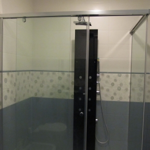 Sliding glass showers cabins